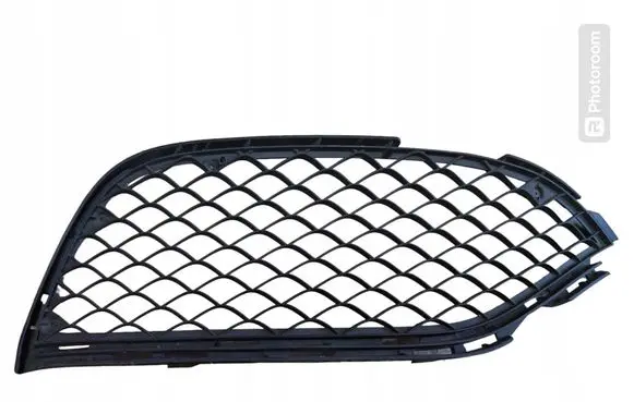 Mercedes-Benz C W205 Front bumper lower grill 2058852823