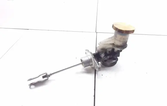 Clutch slave cylinder