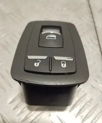 Maserati Quattroporte Electric window control switch 670013822