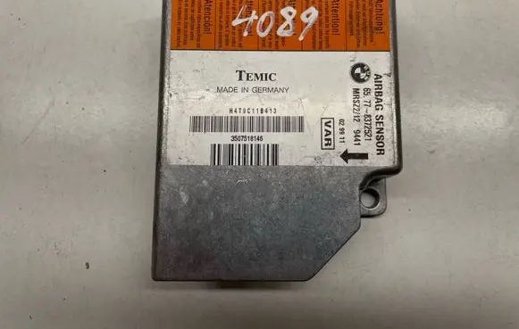 BMW 5 E39 Airbag control unit/module 8372521 65778372521