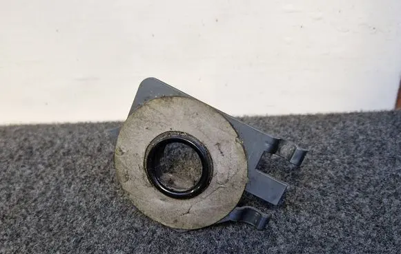 BMW 6 E63 E64 Front parking sensor holder (PDC) 7184701