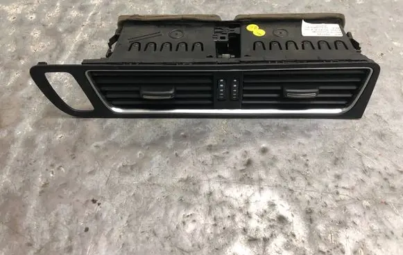 Dash center air vent grill