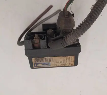 Peugeot 106 Glow plug pre-heat relay R04090001C 9616280080 80513F