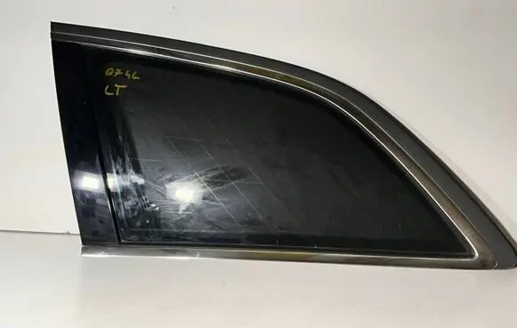 Audi Q7 4L Rear side window LY7G