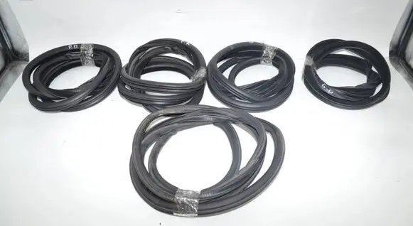 BMW 5 F10 F11 Front door rubber seal 7182269 51767182269 7199770