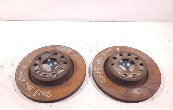 Volkswagen Golf V Front brake disc