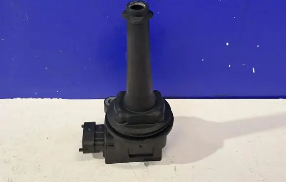 Volvo V70 High voltage ignition coil 30713416