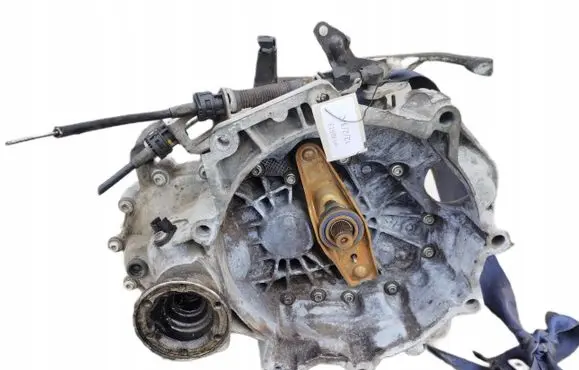 Volkswagen Fox Manual 5 speed gearbox HUY