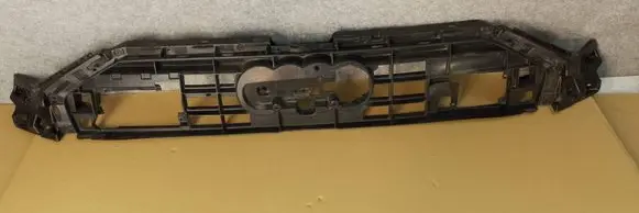 Audi A6 S6 C8 4K Front bumper upper radiator grill 4K0807233A