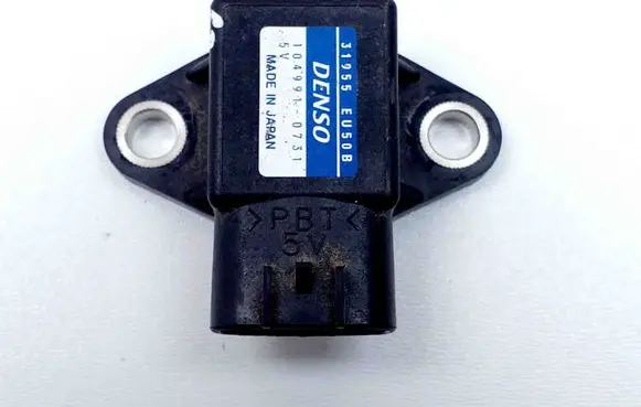 Nissan Juke I F15 Steering angle sensor 1049910731 31955EU50B