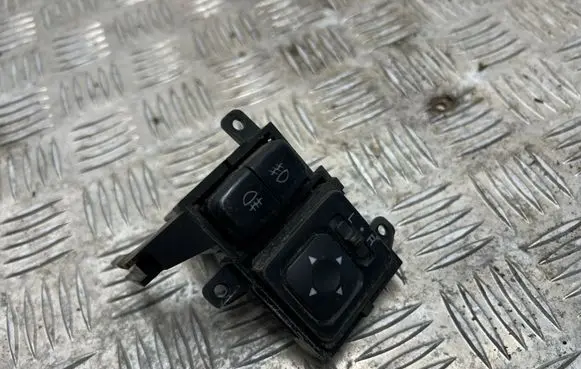 Mitsubishi Pajero Wing mirror switch MR190956