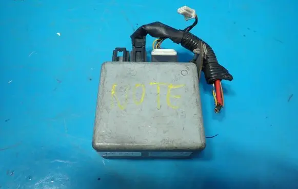 Nissan Note (E11) Steering wheel axle 28500BH00A 6700001980
