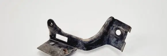 Volkswagen PASSAT B5 Fender mounting bracket 3B0821237