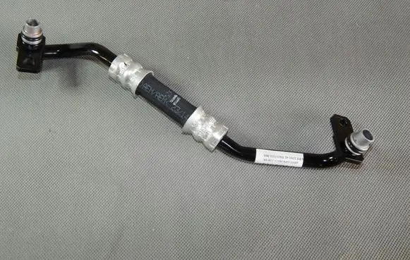 Volkswagen Touareg II Engine coolant pipe/hose 7P0317824