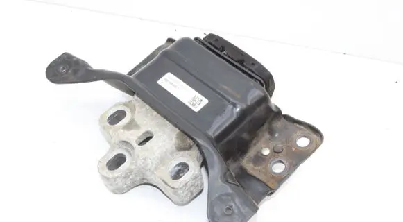 Volkswagen Golf VII Engine mount bracket 5Q0199555T