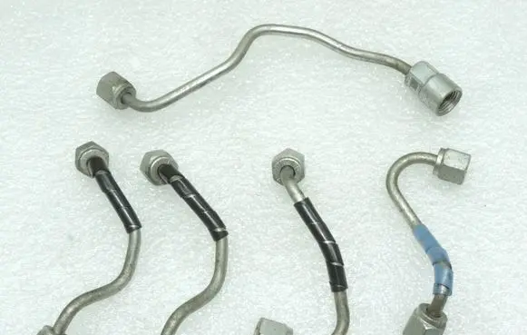 Ford Focus Fuel injector supply line/pipe