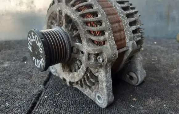 Renault Koleos I Generator/alternator 23100JG71A