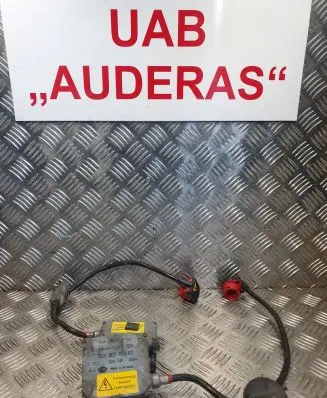 Volkswagen PASSAT B5.5 Headlight ballast module Xenon 5DV00776061