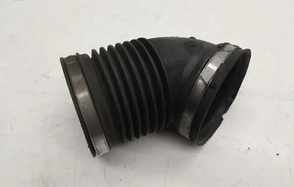 Air intake hose/pipe