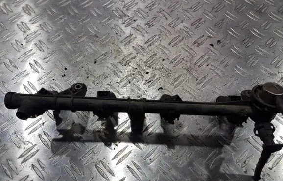 Renault Scenic I Fuel main line pipe 7700273485