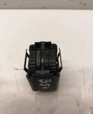 Volkswagen PASSAT B5.5 Headlight level height control switch 3C0941333