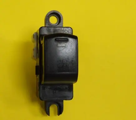 Nissan Micra Electric window control switch