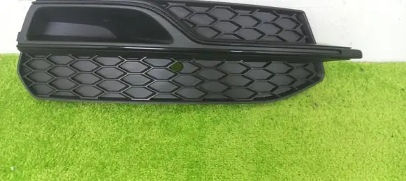 Audi A3 S3 8V Front bumper lower grill 8V3807682G