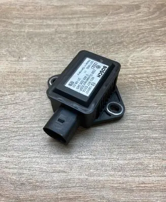 Audi A6 S6 C5 4B ESP acceleration yaw rate sensor 8E0907637A 0265005245 USED