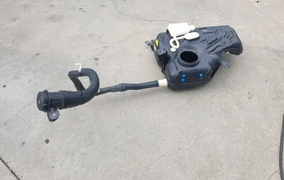 Peugeot Partner III Fuel tank 9823351980