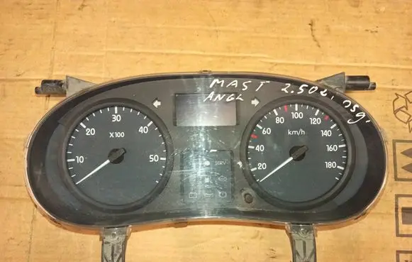 Renault Master II Speedometer (instrument cluster) P8200359415