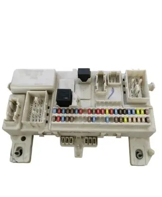 Volvo V50 Fuse module 30728906 03766564 519096408