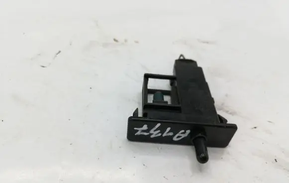 Toyota Corolla Verso E121 Glove box light 8126033030