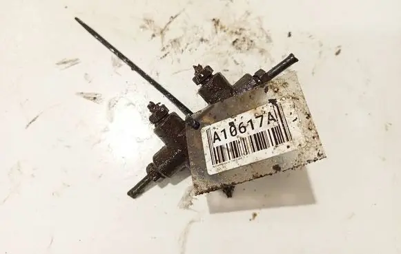 Mercedes-Benz 100 W631 Brake power pressure regulator 