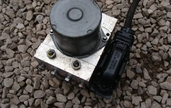 Mercedes-Benz Sprinter W906 ABS Pump A0074314612 0265251365