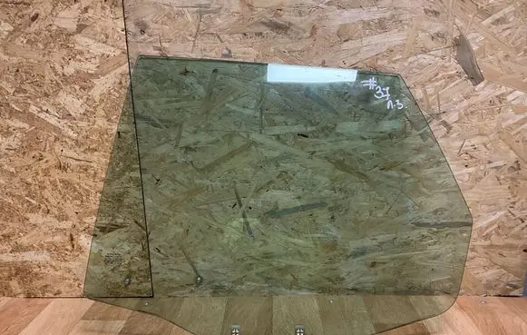 Volvo S40, V40 Rear door window glass DOT32M44AS2 43R00022