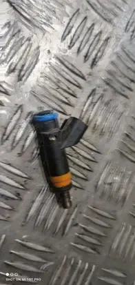 Dodge Durango Fuel injector 05037479AC