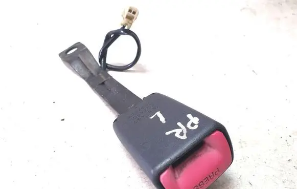 Suzuki Swift I Front seatbelt buckle E034501