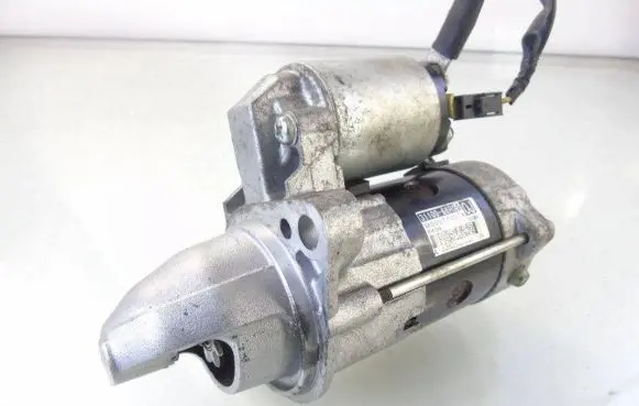 Suzuki Swift III Starter motor 31100-68R00