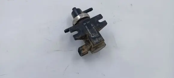 Audi 80 90 S2 B4 Vacuum valve 1H0906627