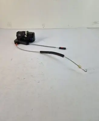 Opel Meriva A Front door lock 13154792