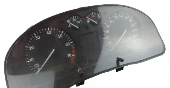 Volkswagen PASSAT B5 Speedometer (instrument cluster) 3B0919880A