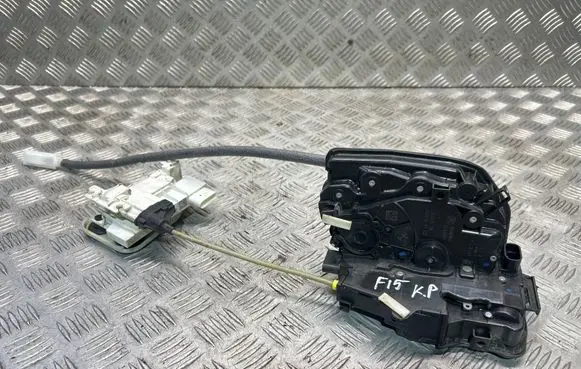 BMW X5 F15 Front door lock 7281945