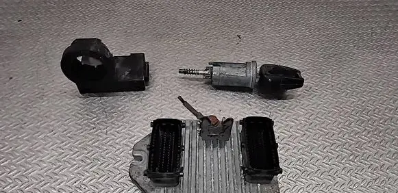 Opel Zafira A Engine ECU kit and lock set 09158726 5WK9157 24418927