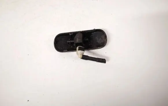 Windshield washer spray nozzle
