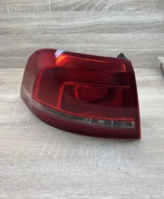 Volkswagen PASSAT B7 Rear/tail lights 3AF945095C 605001 Leftside