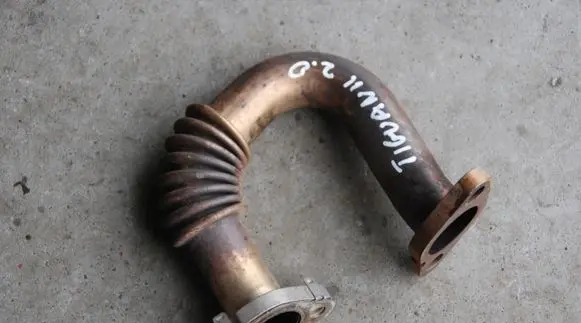 Volkswagen Tiguan Exhaust gas pipe 140KM