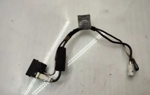 BMW 5 F10 F11 AUX in-socket connector 9129651