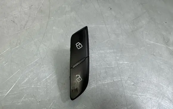MG ZS Central locking switch button 10243026