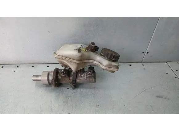 Master brake cylinder