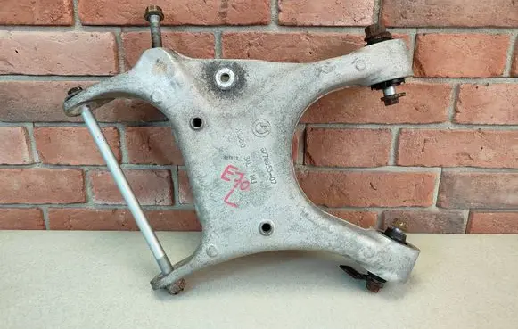 BMW X5 E70 Rear upper control arm/wishbone 6770953 6770951